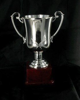 H&otilde;bedane Karikas Suur - V&otilde;itjate Trofee